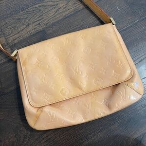 Louis Vuitton Monogram Thompson Vernis- Beige Yellow